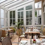 Parkhotel Bad Homburg فندق